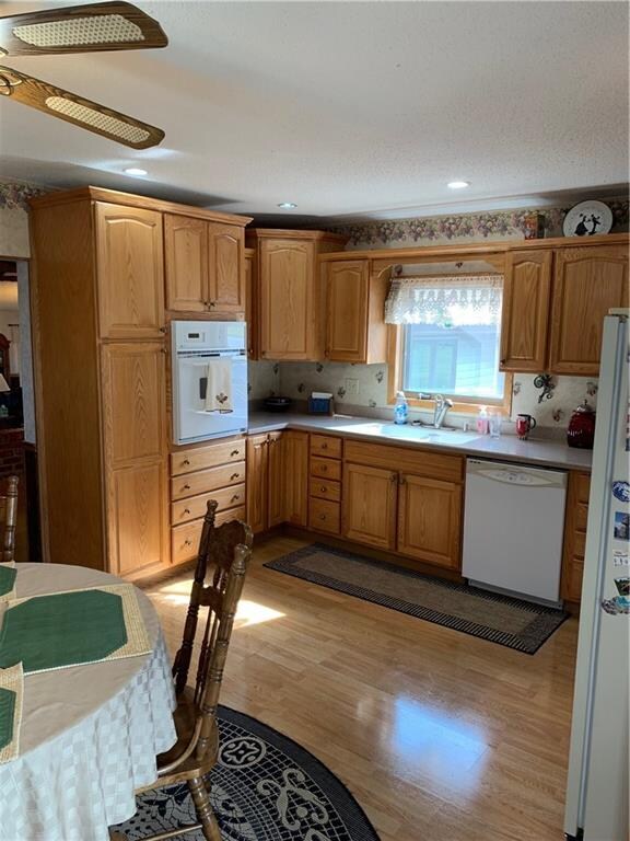 107 1st St, Sully, IA 50251 - photo 3