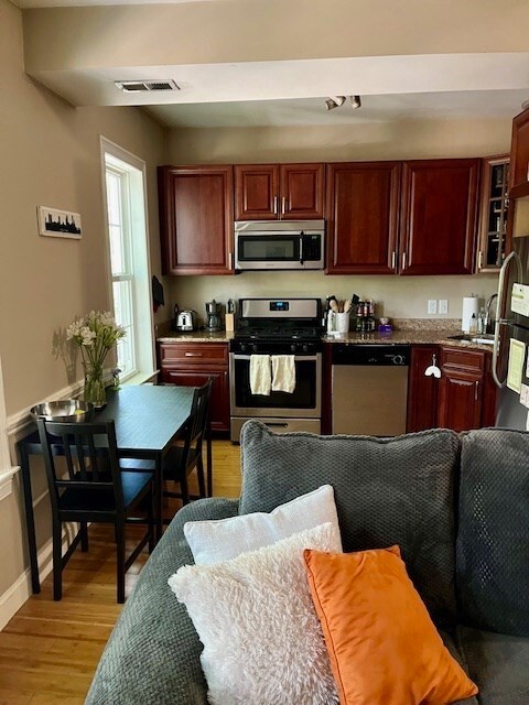 291 W 2nd St unit 2, Boston, MA 02127 - photo 3