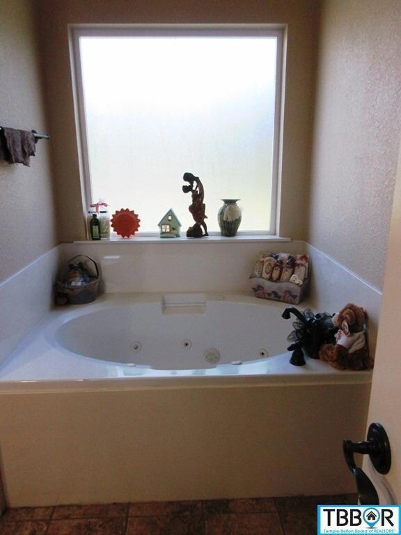 2411 Cavalry Ct, Copperas Cove, TX 76522 - photo 4