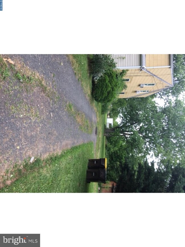 1318 Fairgrounds Rd, Hatfield, PA 19440 - photo 4