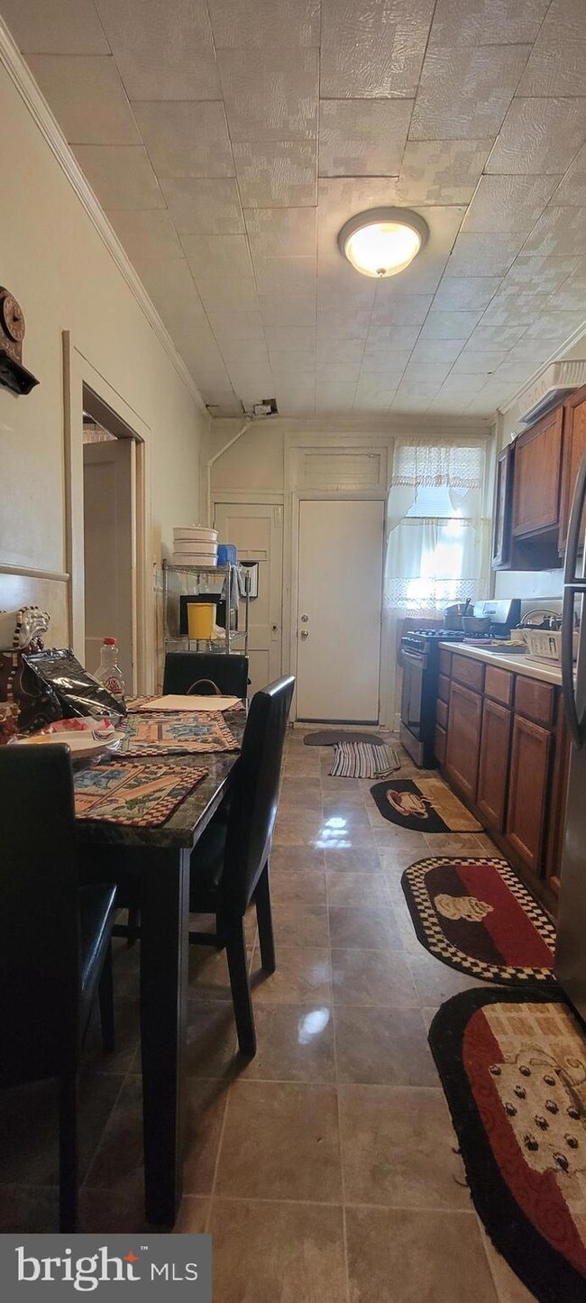 3823 Boarman Ave, Baltimore, MD 21215 - photo 7