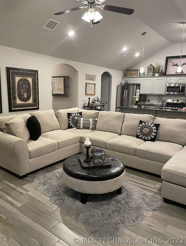 unlisted-address, Broken Arrow, OK 74011 - photo 2