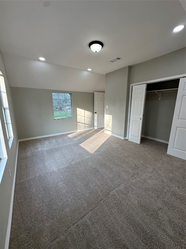 606 County Road 379, Cleveland, TX 77328 - photo 5