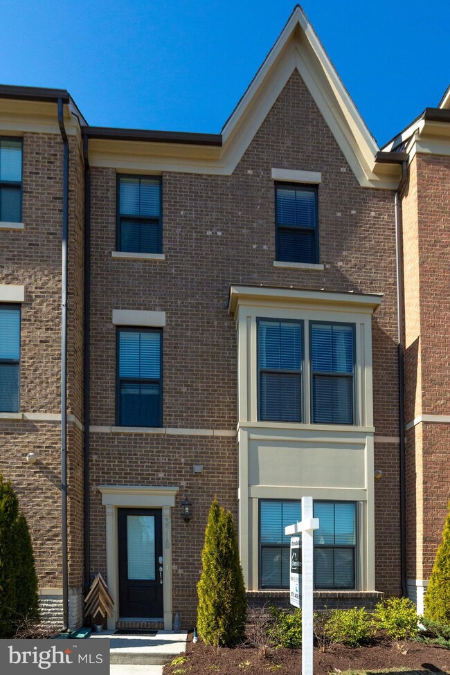 3718 Powell Ln, Falls Church, VA 22041 - photo 3