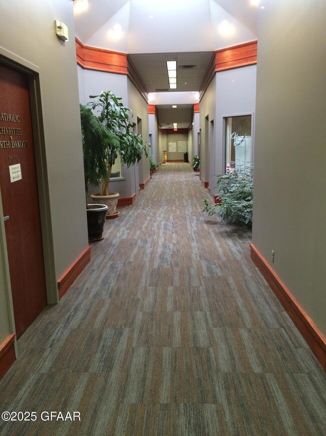 311 S 4th St unit 204, Grand Forks, ND 58201 - photo 3