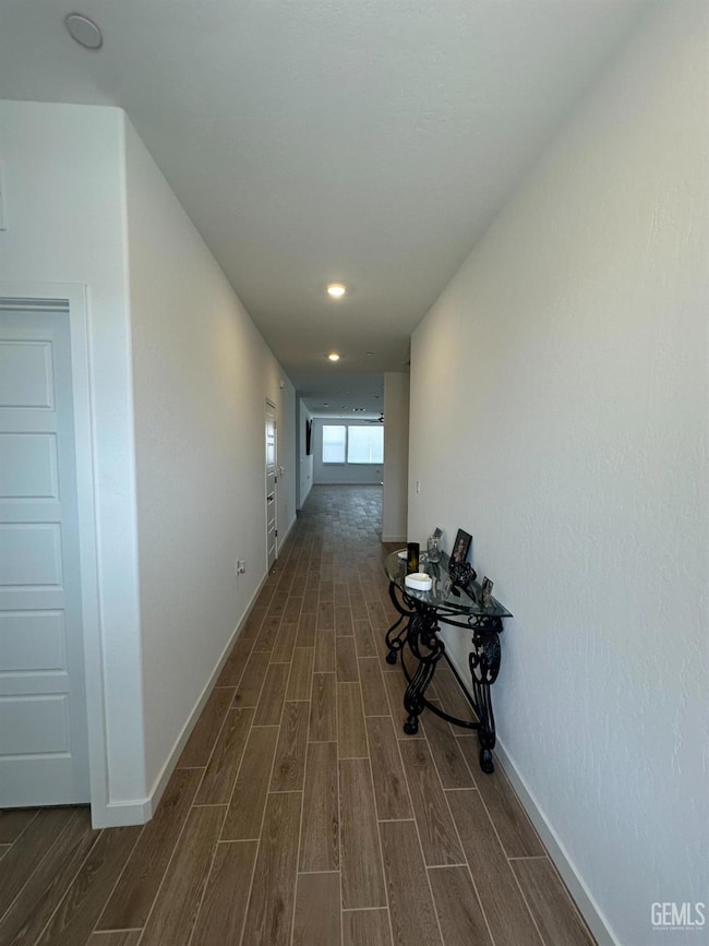 8908 County Crest Dr, Shafter, CA 93314 - photo 2