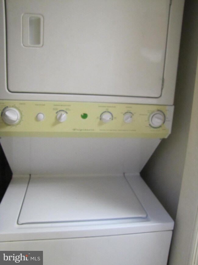 3006 Brinkley Station Dr, Temple Hills, MD 20748 - photo 7