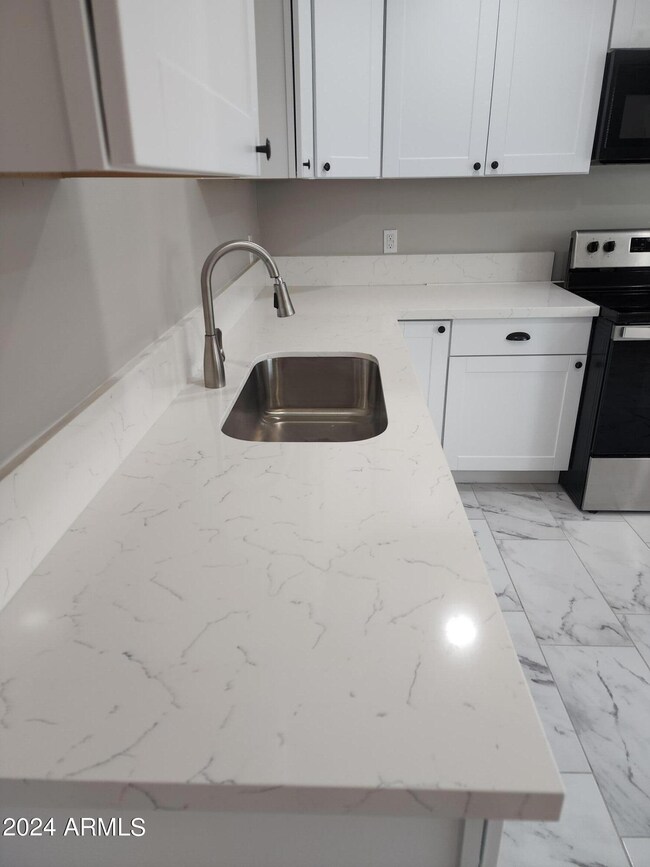 8838 N 2nd St unit 6, Phoenix, AZ 85020 - photo 4