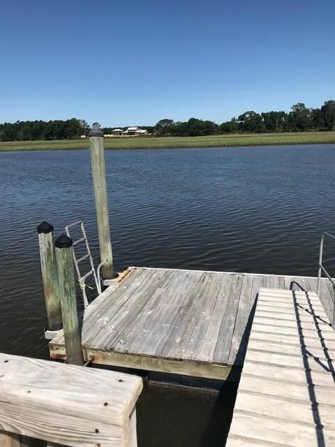 Dock