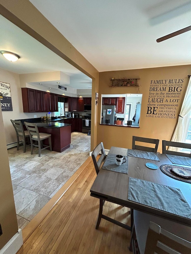 Dining/Kitchen