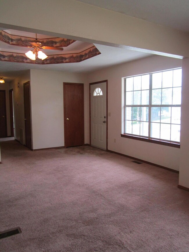 906 N 41st St, Nixa, MO 65714 - photo 5