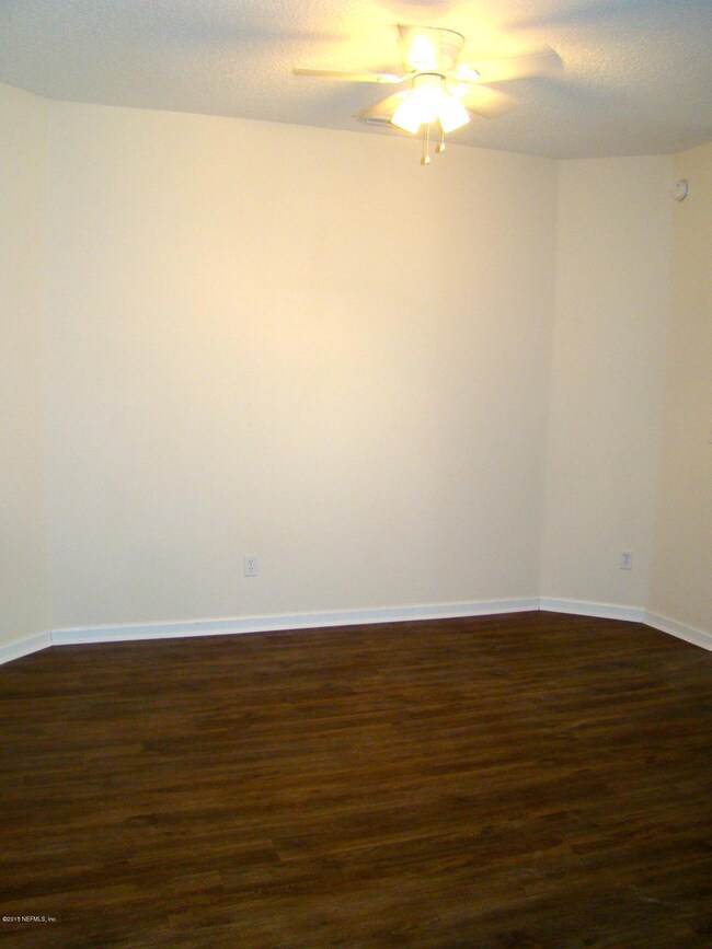 Bedroom/Office