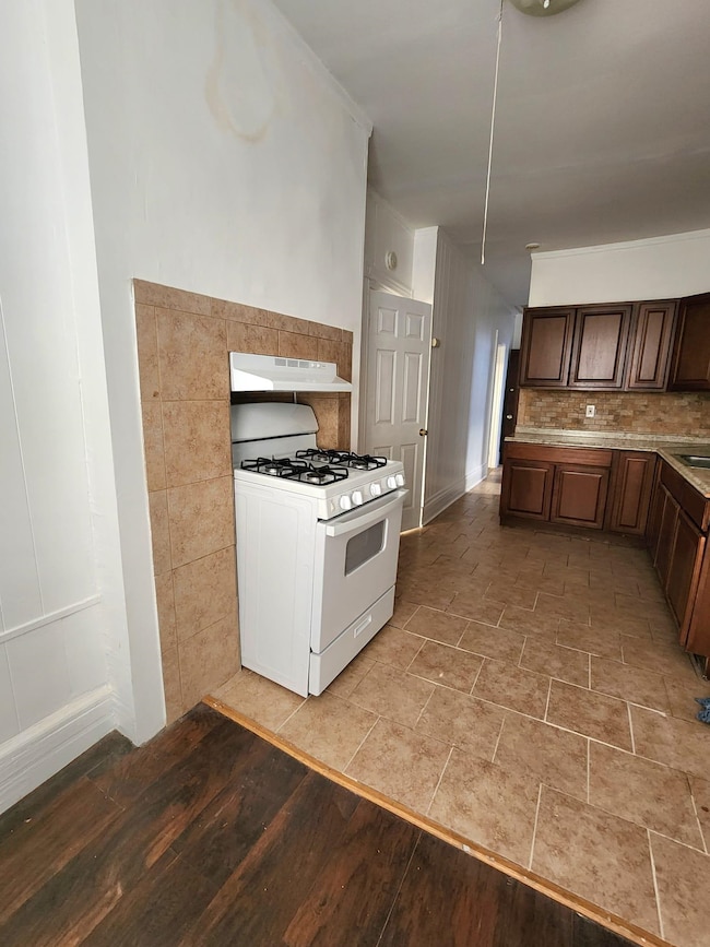267 Forrest St, Jersey City, NJ 07304 - photo 7