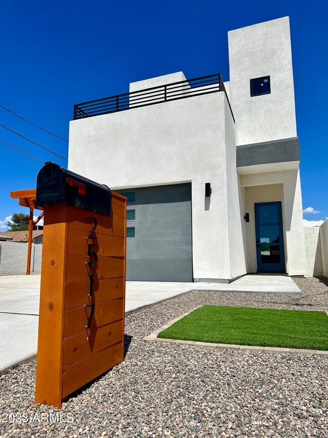 2517 N 23rd St, Phoenix, AZ 85006 - photo 4