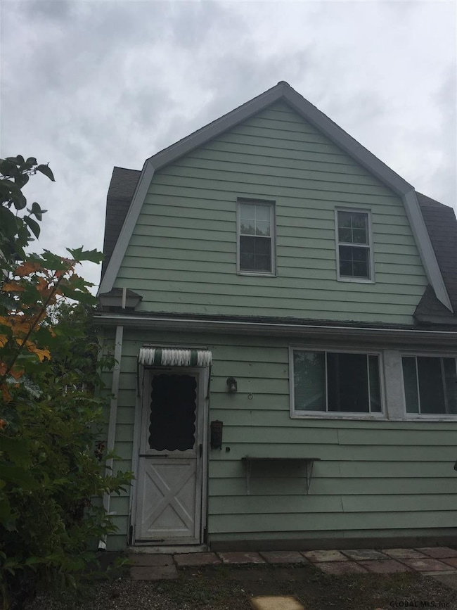 835 Vischer Ave, Schenectady, NY 12306 - photo 2