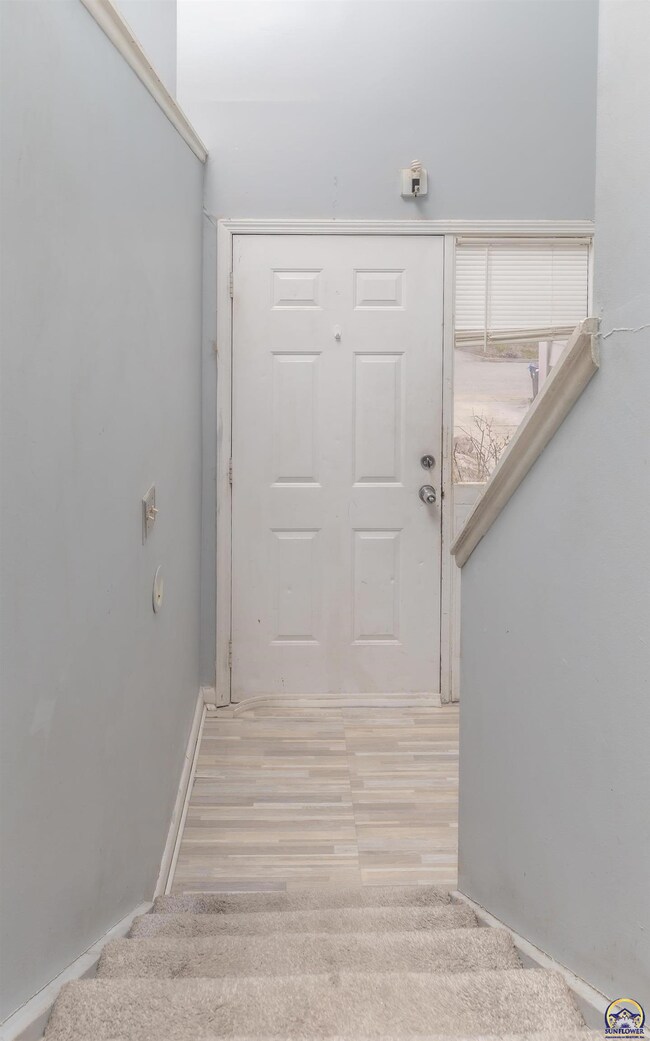 3419 SW Watson Ave, Topeka, KS 66614 - photo 3