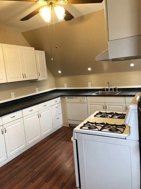 39 Chatham St unit 2, Lynn, MA 01902 - photo 6