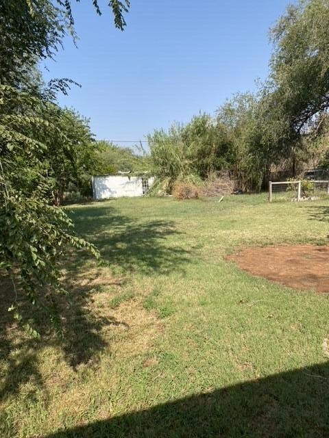 RB huge backyard