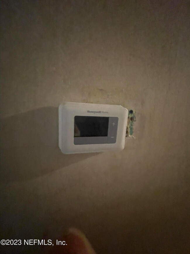 4234 Key Largo Dr, Jacksonville, FL 32218 - photo 4