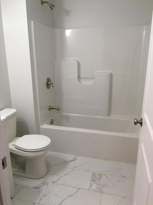 Tenant Full Bath