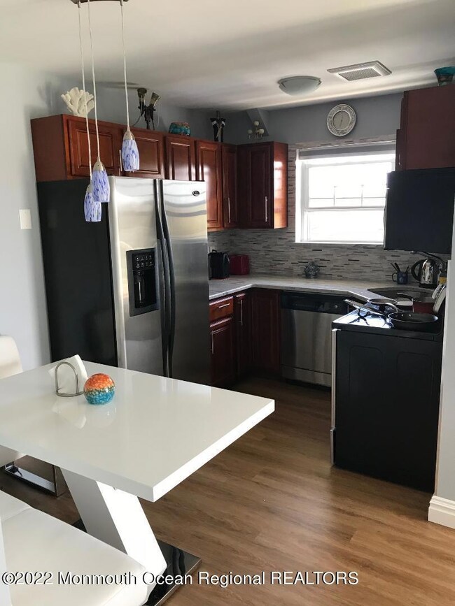 4B0F9C00-DB57-4C73-BF96-BFCCA051F108