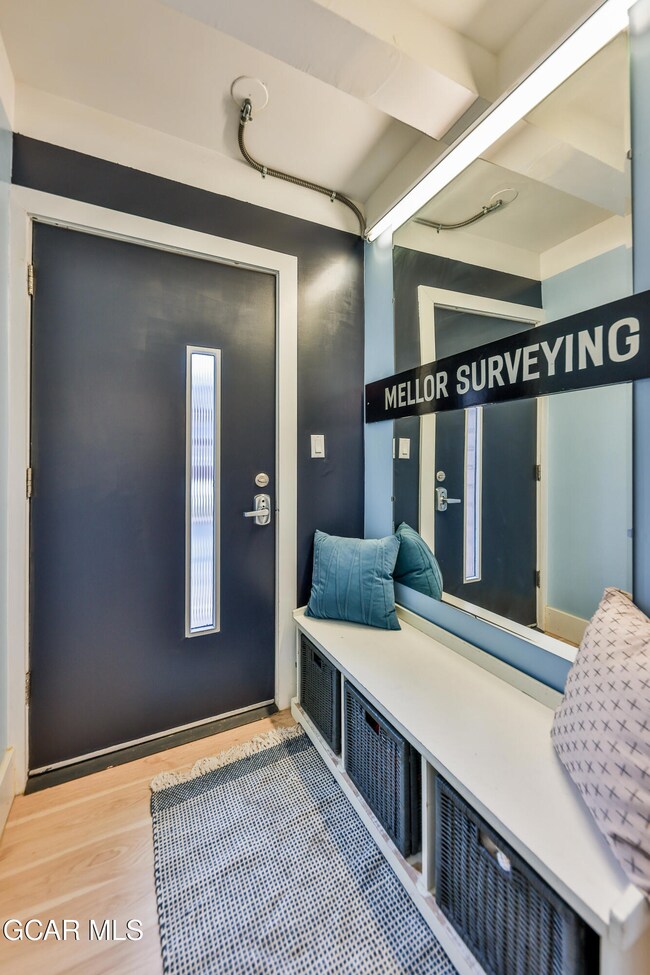 Entry to Unit