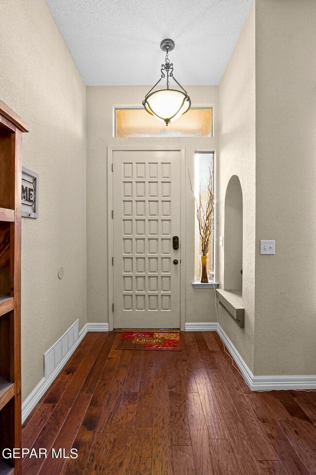 492 Horizon Heights Cir, Horizon City, TX 79928 - photo 5