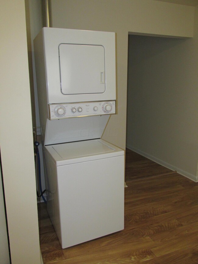 2308 B 4th_washerdryer