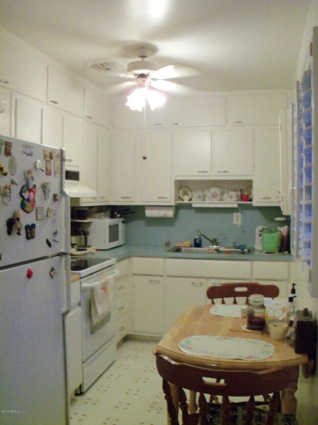 8900 Joseph Ct, Jacksonville, FL 32216 - photo 6