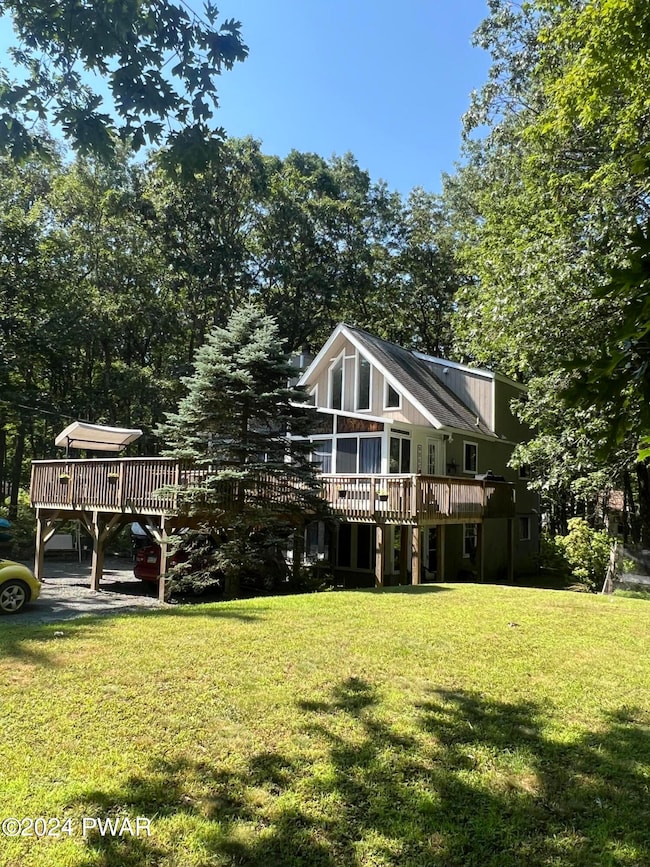 207 Maple Ridge Dr, Hawley, PA 18428 - photo 2