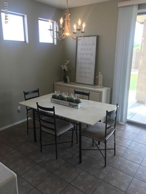 6 DINING ROOM