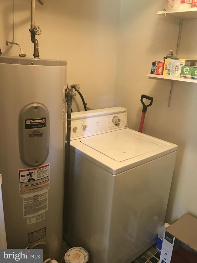 8774 Walutes Cir unit C, Alexandria, VA 22309 - photo 4