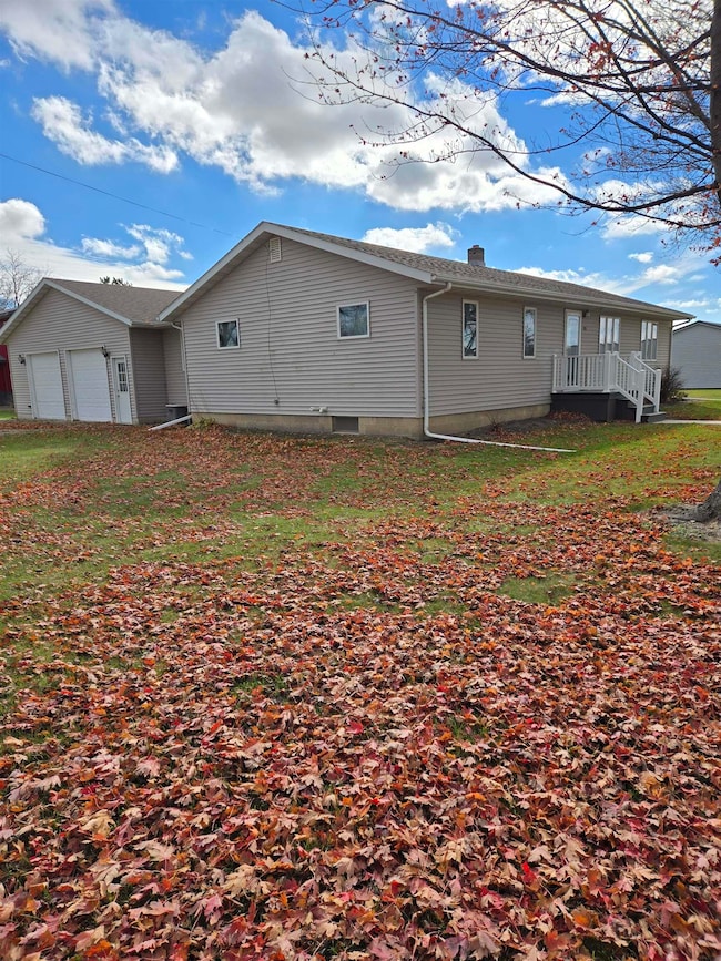403 Center St, Lime Springs, IA 52155 - photo 2
