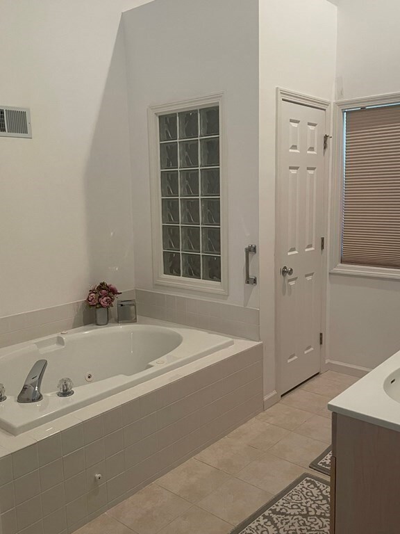 170 Algonquin Trail unit 170A, Ashland, MA 01721 - photo 4