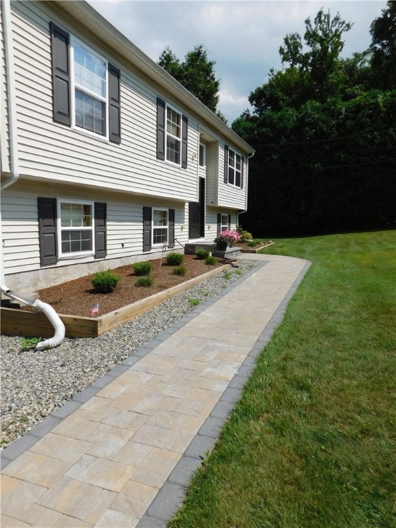 27 Nardolillo St, Johnston, RI 02919 - photo 2