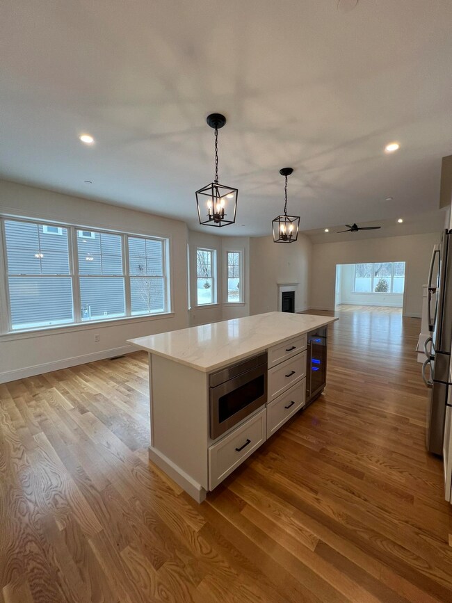 130 Sage Ln unit 17, Greenland, NH 03840 - photo 2