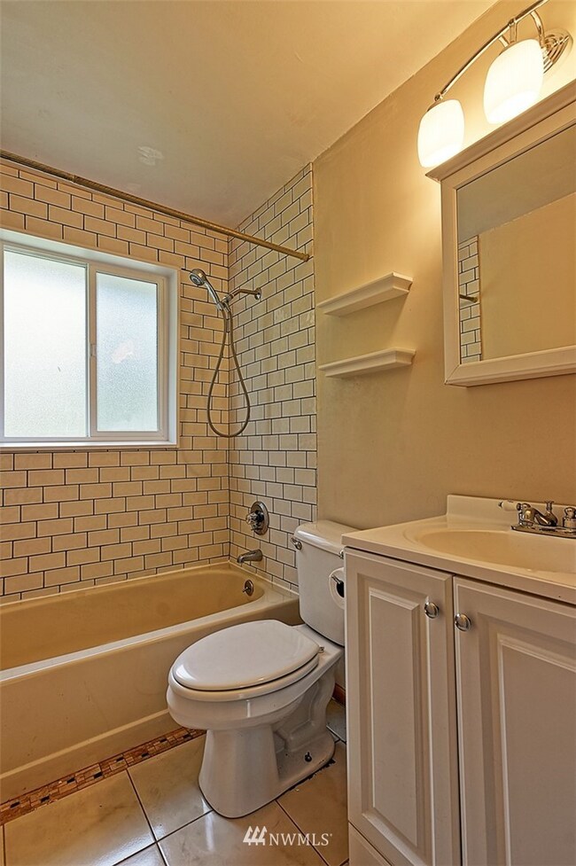 unlisted-address, Edmonds, WA 98020 - photo 3