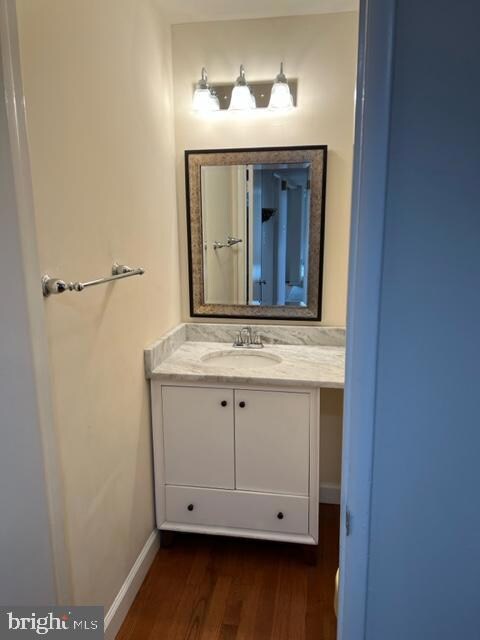 11390 Links Dr, Reston, VA 20190 - photo 5