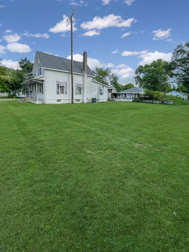 700 W Davis St, Hamlet, IN 46532 - photo 4