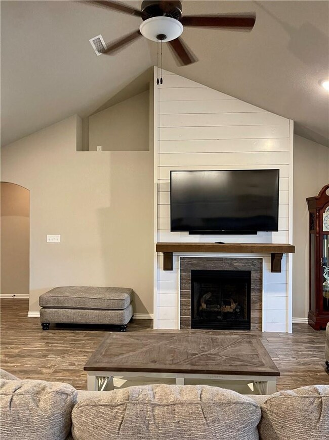 1280 Sundowner Ranch Ave, Prairie Grove, AR 72753 - photo 3