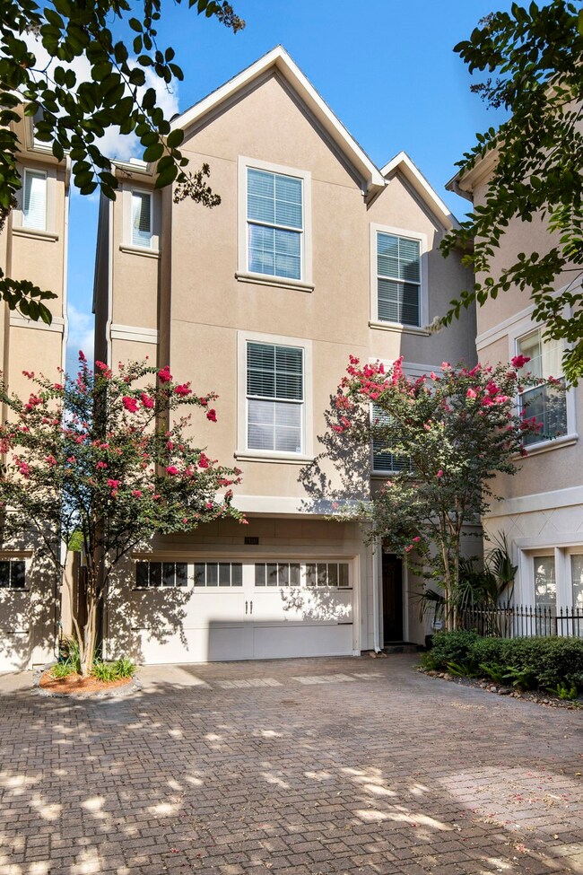 2414 Ralph St unit C, Houston, TX 77006 - photo 2