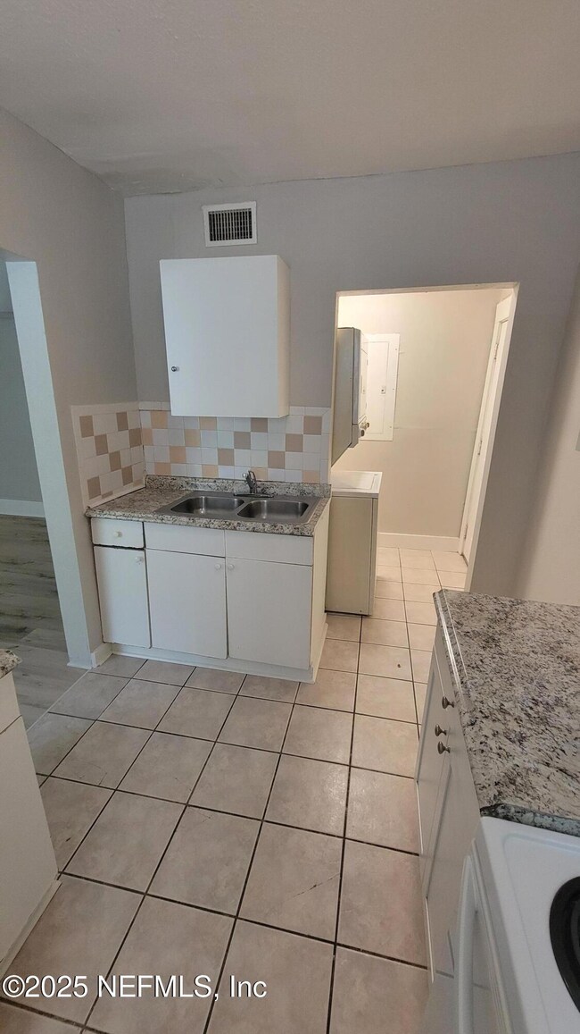 2514 Walnut St unit 2518, Jacksonville, FL 32206 - photo 7