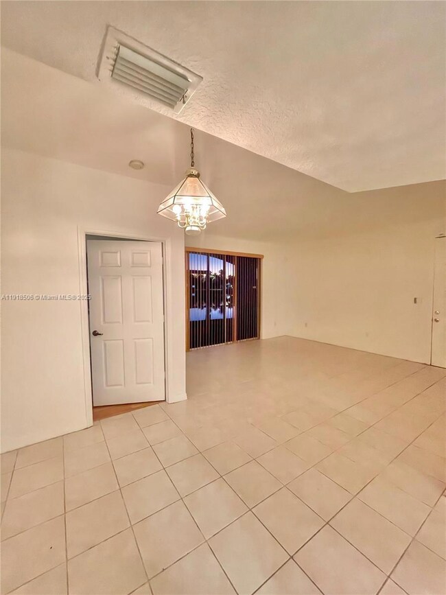 745 SW 148th Ave unit 815, Davie, FL 33325 - photo 3