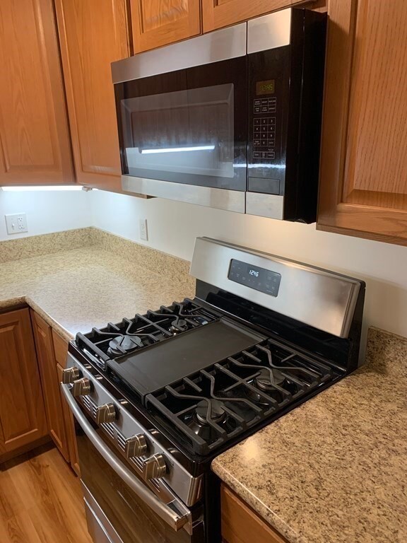 81 High St unit 14, Amesbury, MA 01913 - photo 5