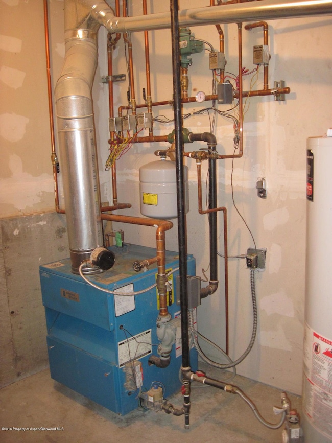 1041 Harris Dr, Craig, CO 81625 - photo 6