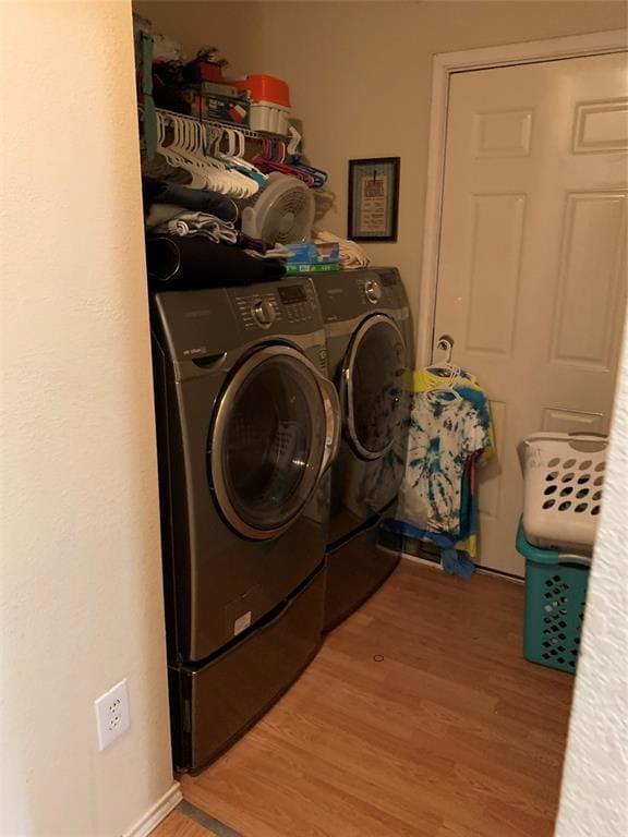 109 Wildwood Ct, Granbury, TX 76049 - photo 4