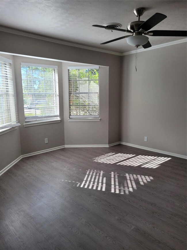 1036 Inwood Dr, Hurst, TX 76053 - photo 3