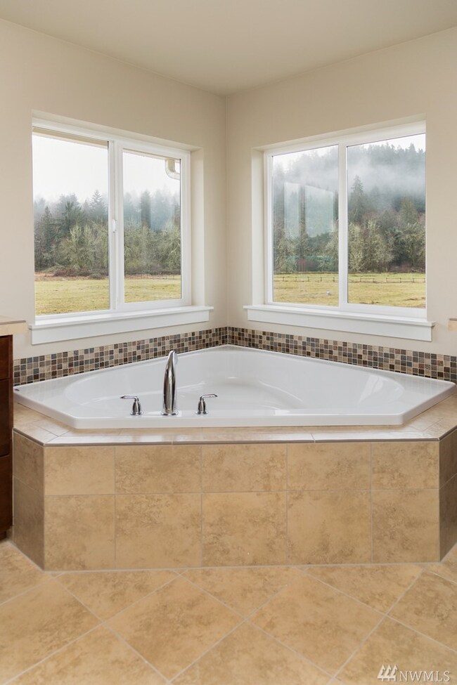 18909 Voight Meadows Rd E, Orting, WA 98360 - photo 3