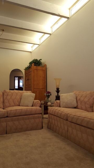 Clerestory Light Brightens Living & Dini