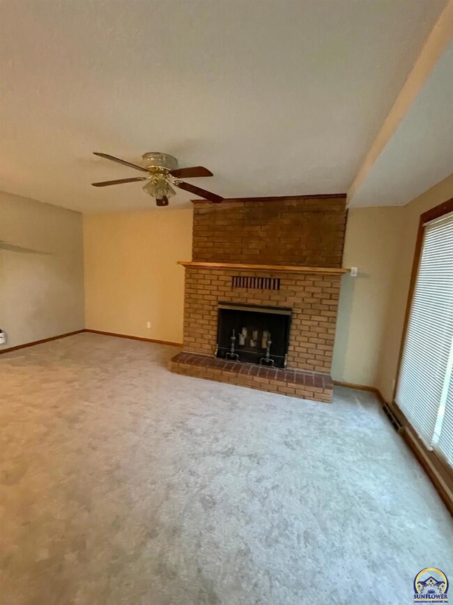 1940 SW 36th Terrace, Topeka, KS 66611 - photo 4